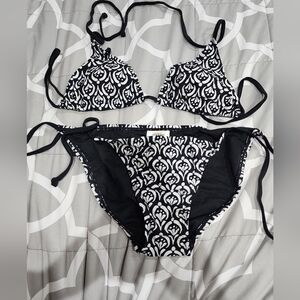 Old Navy Swim Set Top M, Bottom S never worn